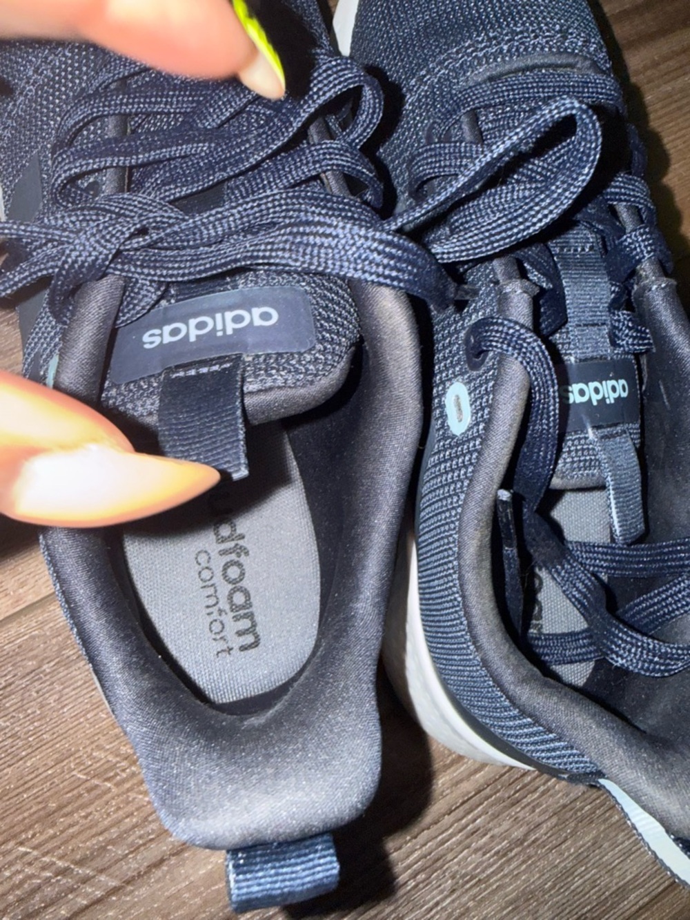 Adidas Cloud Foam - Picture 3 of 3